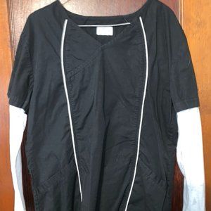 Live Sweet Urbane Black Women's Scrub Top Size: Medium